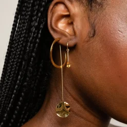 Des Boucles D'Oreilles<Anissa Kermiche Boucle D'Oreille Ligne Circulaire