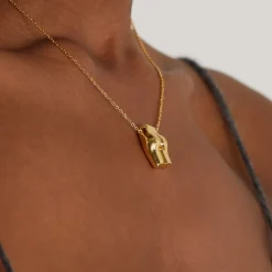 Colliers<Anissa Kermiche Collier Le Derriere Dore