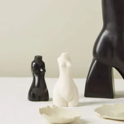 Maison<Anissa Kermiche Paire De Salieres Et Poivrieres Pour Le Corps (Beige, Noir)